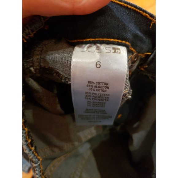 2 pairs of Jean's little girl size 5 & 6 - Picture 4 of 4